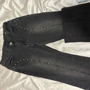 💙3/$10💙Studded women’s jeans